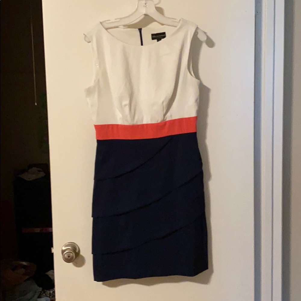 Color blocked Shift Dress